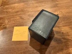 2010 ULTRA PRO Magic The Gathering BLACK Mana Flip Box Magnetic Deck Case MTG - Image 3