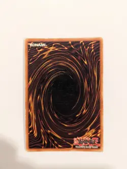 Dark Magician SDY-006 Starter Deck: Yugi Unlimited Ultra Rare LP - Image 2