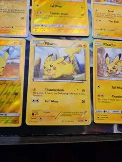 Lot of 19 Pikachu Pokemon TCG Trading Cards ( Holon Phantoms, Holo, Promos) See - Image 3