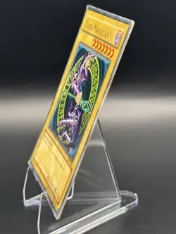 Yugioh Dark Magician SDY-006 1st Edition! English ULTRA RARE - DMG - Image 4