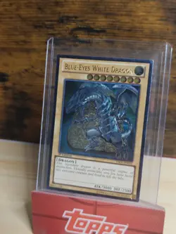 Yu-Gi-Oh Blue Eyes White Dragon YSKR-EN001 1st Edition Ultimate Rare - Image 2