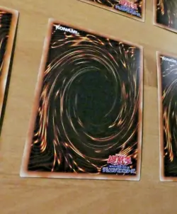 YUGIOH JAPANESE GOLD RARE HOLO CARD CARTE GDB1-JP032 Brain Control JAPAN ** - Image 2