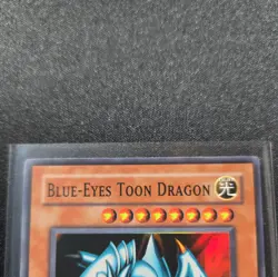 Vintage Yu-Gi-Oh Blue-Eyes Toon Dragon Card Game ATK/3000 DEF/2500 DB1-EN066 - Image 3