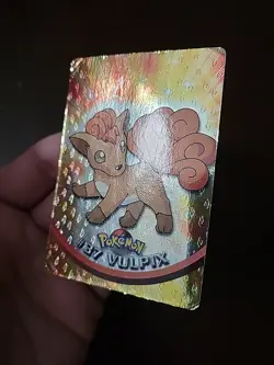 DMG! FLAMES HOLO FOIL Vulpix TOPPS Series 1 Black #37 Pokemon Card TCG - Image 2