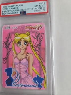 1995 SIGNED Sailor Moon Card Terri Hawkes PSA 8 Auto PSA 10 Carddass 10 #372 - Image 4