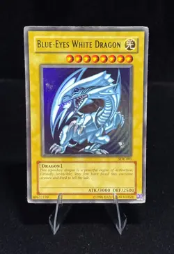 Yu-Gi-Oh Blue Eyes White Dragon SDK-001 Unlimited Holo - Heavily Played/Damaged - Image 1