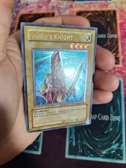 Yu-Gi-Oh! Queen's Knight EEN-EN004 Ultimate Rare Unlimited Near Mint - Image 3