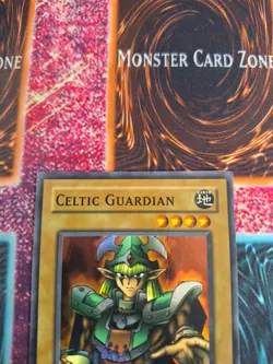 Yu-Gi-Oh! Celtic Guardian LOB-007 Wavy Super Rare OG Unlimited Lightly Played - Image 3