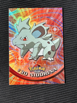 Pokemon - Nidorina #30 Series 1 1998 Topps - Holo Rare - MP Black Logo - Image 1