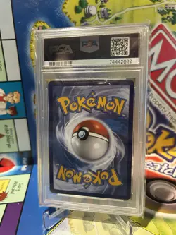 2021 POKEMON SWORD & SHIELD FUSION STRIKE SECRET #268 FULL ART/MEW VMAX PSA 10 - Image 2