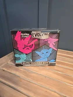 Pokemon TCG Sword and Shield Evolving Skies Elite Trainer Box ETB Sealed - Image 1