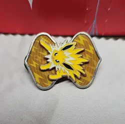 Jolteon VMAX Premium Collection Pin Pokemon BOX FRESH - Image 3