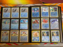 B4 POKEMON BINDER COLLECTION LOT VINTAGE HOLO RARE FOSSIL LAPRAS V EX VSTAR VMAX - Image 3