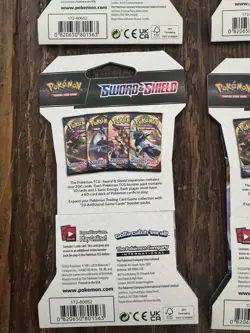 ✨Pokemon TCG: Sword And Shield Base Set (4 Sleeved Booster Pack Art Set)✨ - Image 3