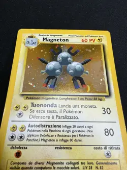 Pokemon Magneton 9/102 Set Base Rara Holo Unlimited Wizards ITA Carte Vintage - Image 4