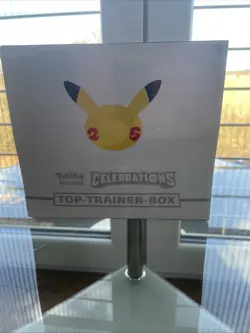 Pokemon Celebrations 25th Anniversary Top Trainer Box, Deutsch, Neu, OVP Sealed - Image 1