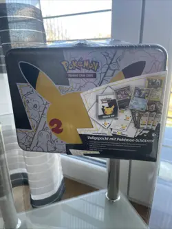 Pokemon Box Celebrations - Trading Card Game Koffer mit Zubehor - Image 1