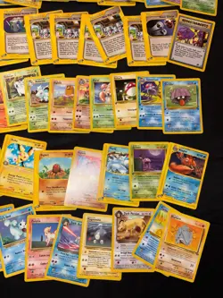 Lotto 200 Carte Pokemon Vintage Comuni / Non Comuni e Rare - Image 4