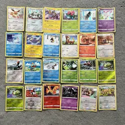 TCG Pokemon card bundle with 568 cards, dice & Mewtwo box - Image 2