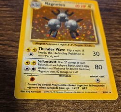 Magneton 9/102 Holo Rare Unlimited WOTC Base Set Pokemon Card LP MP - Image 3