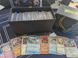 1 X Box Of Over 500 Pokemon Cards Random Inc Holos - Image 1