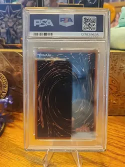 2018 YU-GI-OH! JPN 20TH-20TH ANV DUELIST BOX DARK MAGICIAN PSA 9 - Image 2