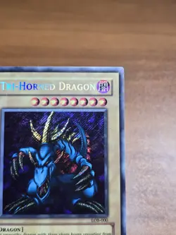 Yugioh: Tri-Horned Dragon - LOB-000 - Secret Rare - Unlimited - LP Holo Bleed - Image 3