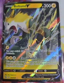 Boltund v Holo Ultra Rare Pokemon Fusion Strike #103/264 - Image 1