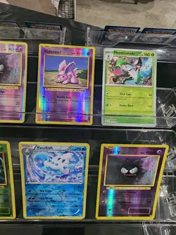 Huge Lot of Pokemon Cards - Image 5