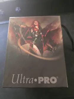 Kaalia of the Vast Commander Deck Box & Card Sleeves Set LE - Image 3