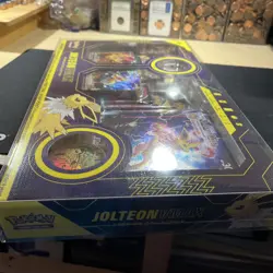 Pokemon TCG Jolteon Vmax Premium Collection Box New Sealed Evolving Skies - Image 2