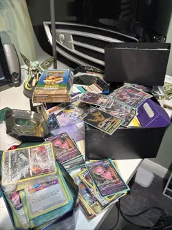 Pokemon TCG LOT Sold As-Is Bundle Mix Of Holo Full Art Etc Around 500g Of Cards - Image 1