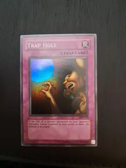 Trap Hole LOB-058 The Legend of Blue Eyes White Dragon Unlimited - Image 1