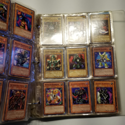 Yu-Gi-Oh Binder & Cards with Old Beckett Magazine for Collector - Vintage Cards - Image 5