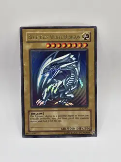Blue Eyes White Dragon SDK-001 Ultra Rare Unlimited Yugioh - Image 1
