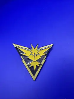 Pokemon Official Pin - Team Instinct Zapdos Badge Team Instinct Collection Box - Image 2