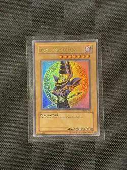 Yugioh - GLOSSY - Dark Magician LOB-005 Ultra Rare 💎 - Image 1