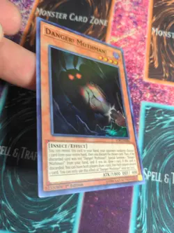 Yu-Gi-Oh! Danger! Mothman! SOFU-EN084 1st Edition Super Rare NM - Image 2