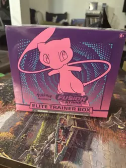 Nintendo Pokemon TCG: Sword & Shield Fusion Strike Elite Trainer Box 820650809330 - Image 1