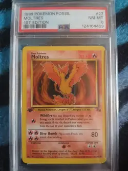 1999 Pokemon Fossil 1st Edition Moltres #27 PSA 8 - Image 1