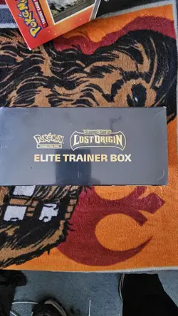 Pokemon TCG: Sword & Shield Lost Origin Elite Trainer Box (8 Packs per Box,... 820650850714 - Image 2