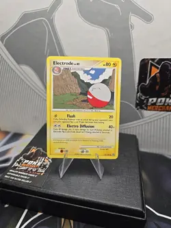 Pokemon TCG card - Electrode 37/100 Diamond & Pearl - Stormfront - Non-Holo - Image 1