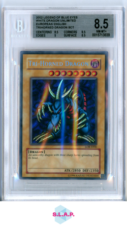 TRIHORNED DRAGON SCT 2002 YU-GI-OH LEGEND OF B EYES W DRA UNL EUR EN LOB BGS 8.5 - Image 1