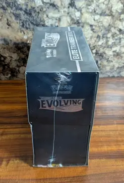 Genuine Pokemon Evolving Skies Elite Trainer Box ETB Brand New/Factory Sealed - Image 3