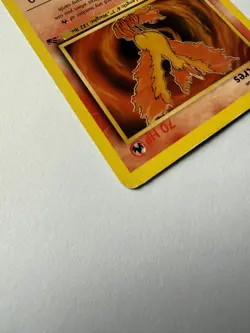 Pokemon TCG Moltres Fossil Card 27/62 Unlimited Rare Non-Holo - Image 2