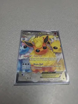 Flareon EX - RC28/RC32 Generations Radiant Collection Ultra Rare NM See Pictures - Image 2