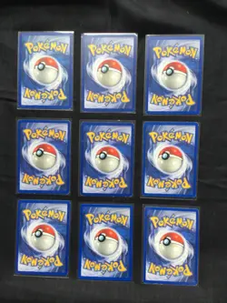 Pokemon Cards: Shadowless Base Set 31 Card Non-Holo Lot - Image 2