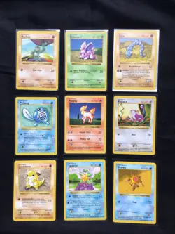Pokemon Cards: Shadowless Base Set 31 Card Non-Holo Lot - Image 3