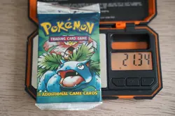 21.34g Pokemon Base Set Booster Pack Unlimited Blastoise WOTC TCG Vintage Sealed - Image 1