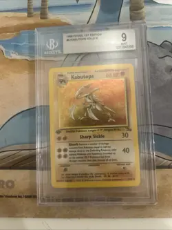 1999 POKEMON FOSSIL 1ST EDITION #9 KABUTOPS-HOLO BGS 9 - Image 1